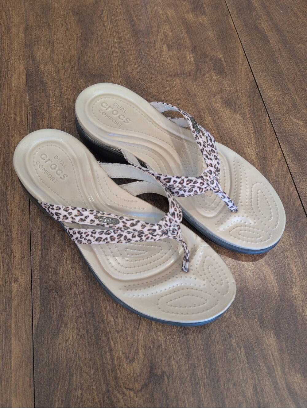 Crocs Kadee ll Leopard Print Flip Flop Sandals Womens 10 Comfort